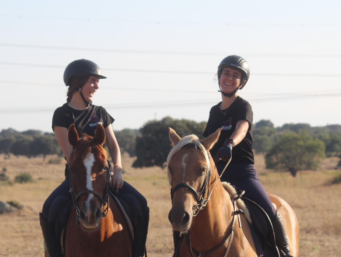 Paseos y rutas a caballo con monitor